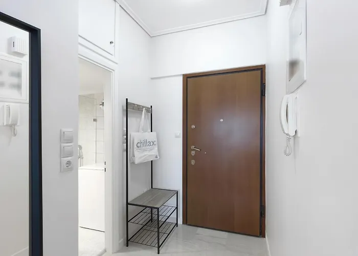 Modern Studio Opposite The Areios Pagos Court.